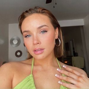 Meet your Posher, Nadege